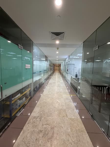 Kembangan Plaza, 18 Jalan Masjid, 1,345 sqft, Office For Sale, by Rick Yeong 杨祖耀, 500176213 - Corridor - CommercialGuru.com.sg