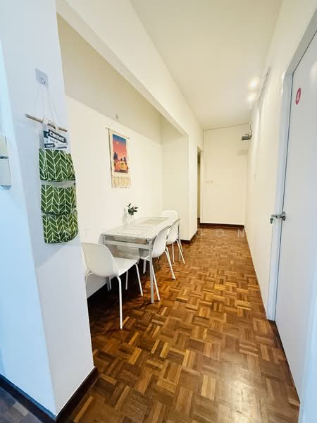 Ridgewood Condominium, 1 Ridgewood Close, Room Rental, 220 sqft, Condominium For Rent, by Steve Voon, 500176220 - Corridor - PropertyGuru.com.sg