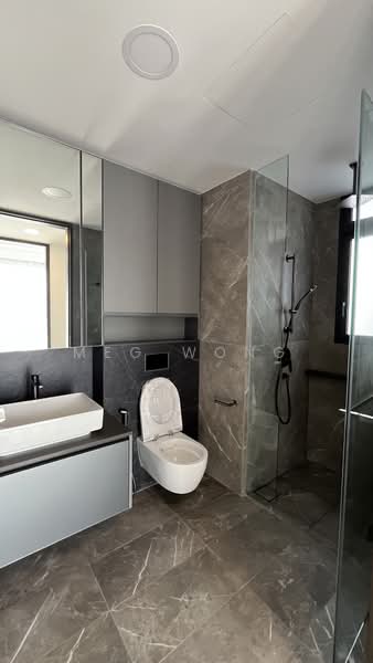 Irwell Hill Residences, 2 Irwell Hill, Orchard / River Valley, 2 Bedrooms, 614 sqft, Condominium For Sale, by Meg Wong, 500176224 - Bathroom - PropertyGuru.com.sg