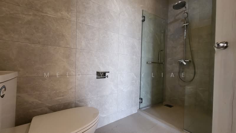 Orange Regency, 101 Fernhill Road, 3 Bedrooms, 2,422 sqft, Apartment For Rent, by Melody Azyliae Chiam, 500176227 - Bathroom - PropertyGuru.com.sg