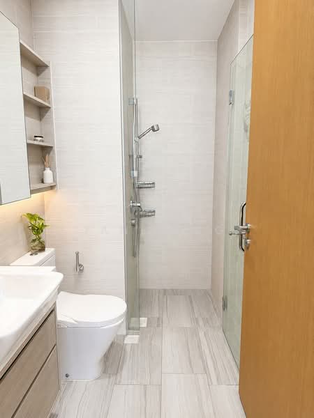 Alex Residences, 28 Alexandra View, 2 Bedrooms, 678 sqft, Apartment For Sale, by Jane Ang, 500176233 - Bathroom - PropertyGuru.com.sg