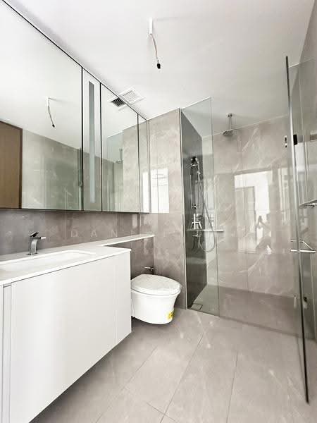 Grand Dunman, 18 Dunman Road, East Coast / Marine Parade, 2 Bedrooms, 667 sqft, Condominium For Sale, by Daniel Lin, 500176234 - Bathroom - PropertyGuru.com.sg