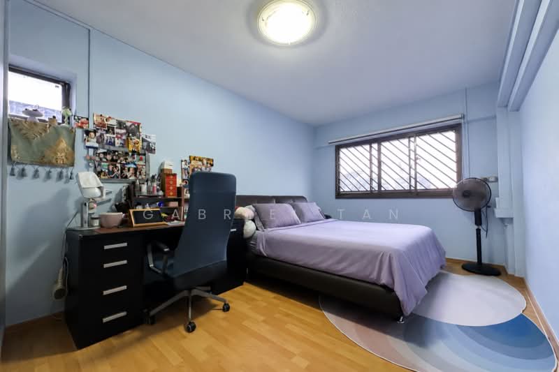 C.H.E.A.P | High Floor | 5-Room Corner Unit | Almost Private Lift HDB RARE, Jurong West Avenue 1 | Jurong West Street 42, 3 Bedrooms, 1,453 sqft, HDB Flat For Sale, by Gabriel Tan, 500176242 - Bedroom - PropertyGuru.com.sg