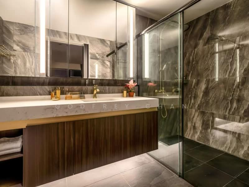 The Interlace, 216 Depot Road, 3 Bedrooms, 1,819 sqft, Condominium For Sale, by Godfrey Chan, 500176247 - Bathroom - PropertyGuru.com.sg
