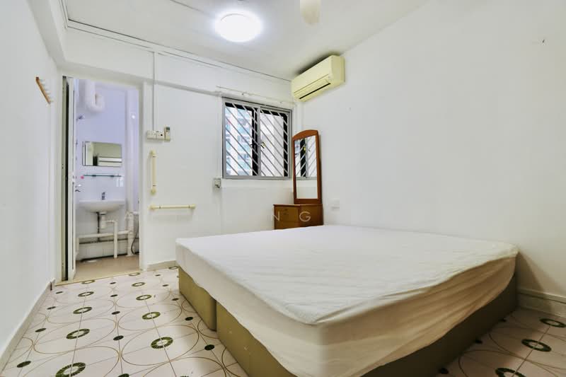 404 Ang Mo Kio Avenue 10, 404 Ang Mo Kio Avenue 10, 2 Bedrooms, 721 sqft, HDB Flat For Rent, by Alice Ng 黄素芳, 500176254 - Bedroom - PropertyGuru.com.sg