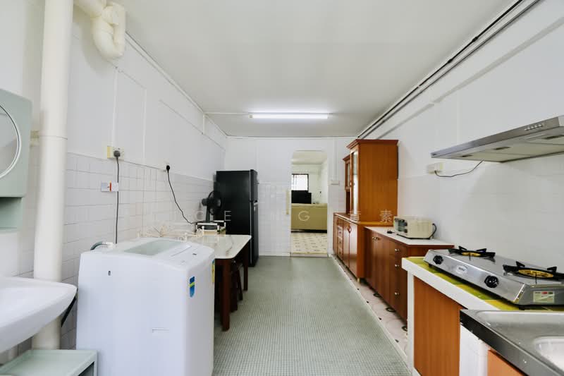 404 Ang Mo Kio Avenue 10, 404 Ang Mo Kio Avenue 10, 2 Bedrooms, 721 sqft, HDB Flat For Rent, by Alice Ng 黄素芳, 500176254 - Kitchen - PropertyGuru.com.sg