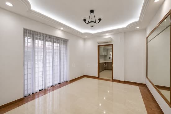 LANDED7772@ 5min Walk to MRT Freehold Detached House