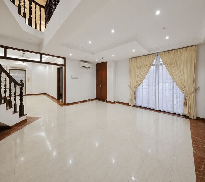 LANDED7772@ 5min Walk to MRT Freehold Detached House, , 5 Bedrooms, 5,000 sqft, Detached House For Sale, by Ivan Chng, 500176256 - Family Area - PropertyGuru.com.sg