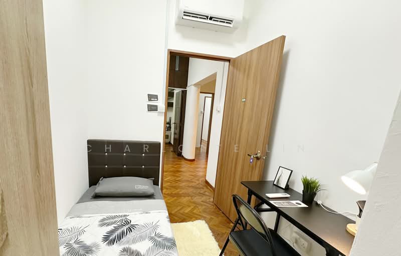 Oxley Garden, 5 Oxley Rise, Room Rental, 100 sqft, Apartment For Rent, by Charlotte Lin, 500176258 - Room 3 - PropertyGuru.com.sg