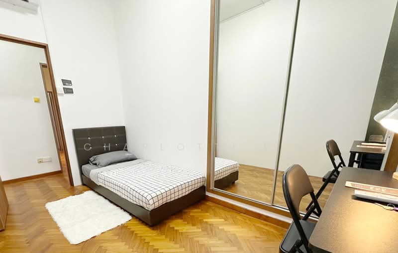 Oxley Garden, 5 Oxley Rise, Room Rental, 100 sqft, Apartment For Rent, by Charlotte Lin, 500176258 - Room 7 - PropertyGuru.com.sg