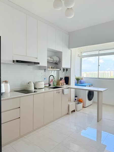 526D Costa Ris, 526D Pasir Ris Street 51, 3 Bedrooms, 1,001 sqft, HDB Flat For Sale, by Marcus Tan, 500176261 - Kitchen - PropertyGuru.com.sg