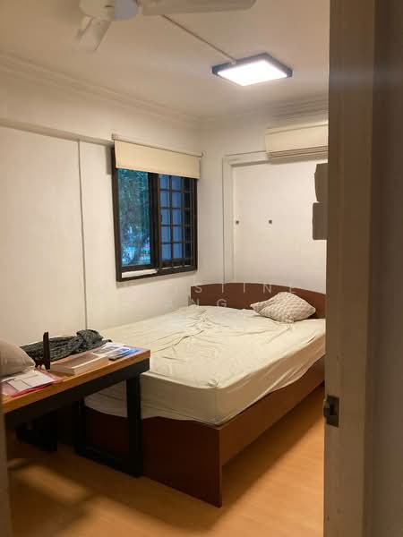 339 Clementi Avenue 5, 339 Clementi Avenue 5, 3 Bedrooms, 990 sqft, HDB Flat For Sale, by Christine Ang, 500176266 - Bedroom - PropertyGuru.com.sg