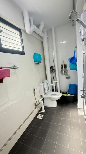 121 Serangoon North Avenue 1, 121 Serangoon North Avenue 1, Room Rental, 150 sqft, HDB Flat For Rent, by Melvin Chee, 500176267 - Bathroom - PropertyGuru.com.sg