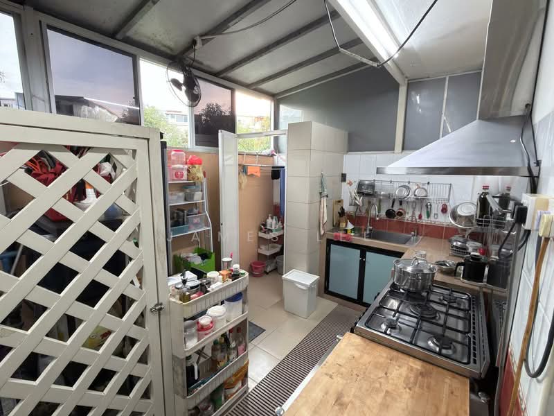 Cashew Estate, , 4 Bedrooms, 3,700 sqft, Terraced House For Sale, by James Lee, 500176271 - Kitchen - PropertyGuru.com.sg