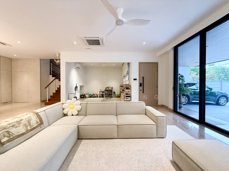 Telok Kurau. Best Location. Well Reno. Cozy Semi D. Solar Powered. 1Km To Tao Nan, Telok Kurau, Dunbar Walk, 6 Bedrooms, 4,800 sqft, Semi-Detached House For Rent, by Tricia Ong, 500176273 - Living Room - PropertyGuru.com.sg