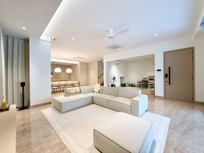 Telok Kurau. Best Location. Well Reno. Cozy Semi D. Solar Powered. 1Km To Tao Nan, Telok Kurau, Dunbar Walk, 6 Bedrooms, 4,800 sqft, Semi-Detached House For Rent, by Tricia Ong, 500176273 - Living Room - PropertyGuru.com.sg
