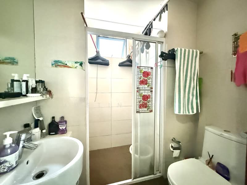 City Square Residences, 10 Kitchener Link, 3 Bedrooms, 1,216 sqft, Condominium For Sale, by Justin Ngai, 500176275 - Bathroom - PropertyGuru.com.sg