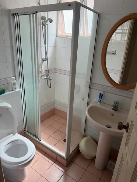 Symphony Heights, 43 Hume Avenue, 2 Bedrooms, 926 sqft, Condominium For Rent, by Jane Oon, 500176277 - Bathroom - PropertyGuru.com.sg
