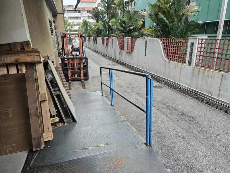 Lhk3 Building, 8 New Industrial Road, 9,800 sqft, Light Industrial (B1) For Sale, by Jo Lim 林沛骅, 500176284 - Exterior - CommercialGuru.com.sg
