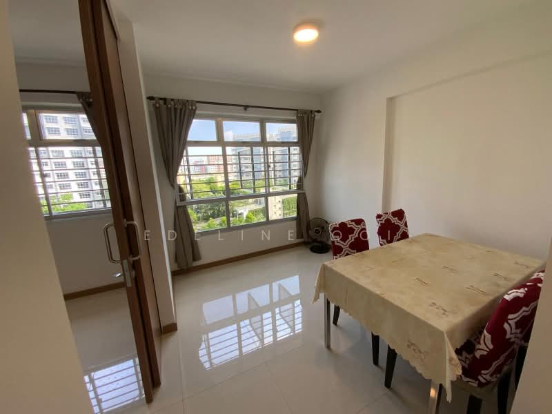 460D Bukit Batok West Avenue 9, 460D Bukit Batok West Avenue 9, 1 Bedroom, 409 sqft, HDB Flat For Sale, by Edeline Ooi, 500176288 - Dining Room - PropertyGuru.com.sg