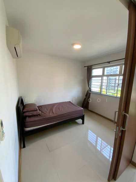 460D Bukit Batok West Avenue 9, 460D Bukit Batok West Avenue 9, 1 Bedroom, 409 sqft, HDB Flat For Sale, by Edeline Ooi, 500176288 - Bedroom - PropertyGuru.com.sg