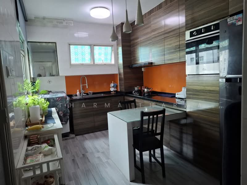 110C Punggol Field, 110C Punggol Field, 3 Bedrooms, 915 sqft, HDB Flat For Sale, by A Tharma Tharma, 500176291 - Kitchen - PropertyGuru.com.sg