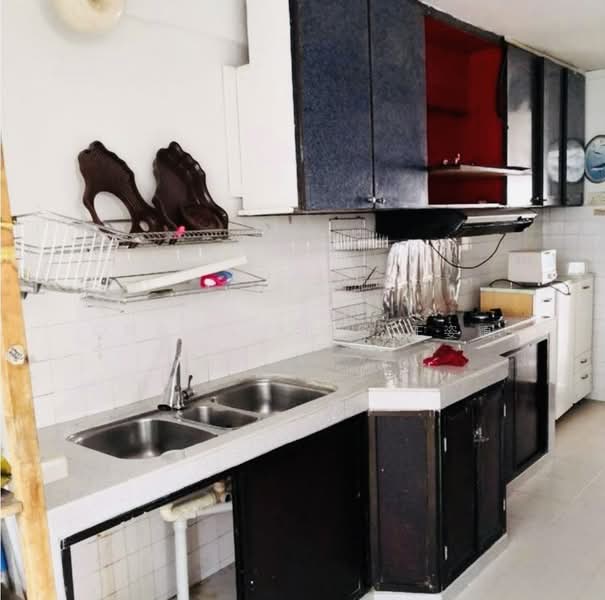 704 Yishun Avenue 5, 704 Yishun Avenue 5, 2 Bedrooms, 731 sqft, HDB Flat For Sale, by Ong Zi Ying 王姿穎, 500176297 - Kitchen - PropertyGuru.com.sg