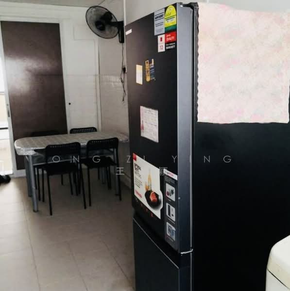 704 Yishun Avenue 5, 704 Yishun Avenue 5, 2 Bedrooms, 731 sqft, HDB Flat For Sale, by Ong Zi Ying 王姿穎, 500176297 - Kitchen - PropertyGuru.com.sg