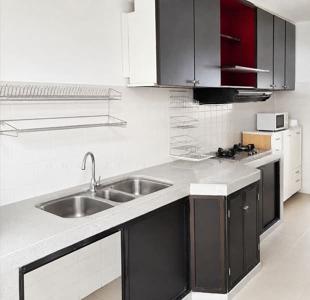 704 Yishun Avenue 5, 704 Yishun Avenue 5, Sembawang / Yishun, 2 Bedrooms, 731 sqft, HDB Flat For Sale, by Ong Zi Ying 王姿穎, 500176297 - Kitchen - PropertyGuru.com.sg