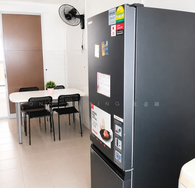 704 Yishun Avenue 5, 704 Yishun Avenue 5, Sembawang / Yishun, 2 Bedrooms, 731 sqft, HDB Flat For Sale, by Ong Zi Ying 王姿穎, 500176297 - Kitchen - PropertyGuru.com.sg