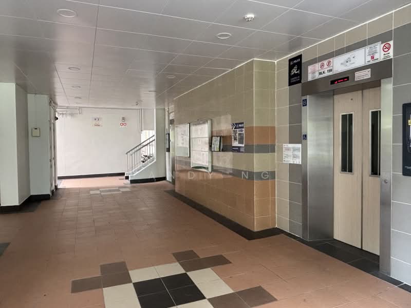 159 Pasir Ris Street 13, 159 Pasir Ris Street 13, Room Rental, 300 sqft, HDB Flat For Rent, by Sandy Ng, 500176303 - Lobby - PropertyGuru.com.sg