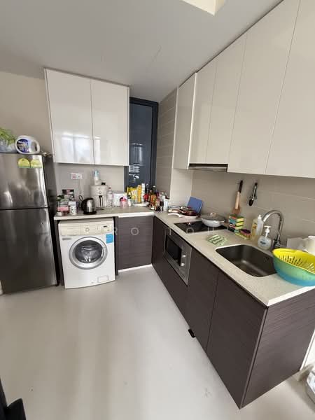 SkySuites 17, 17 Jalan Rajah, 2 Bedrooms, 678 sqft, Apartment For Sale, by Aro Toh, 500176316 - Kitchen - PropertyGuru.com.sg