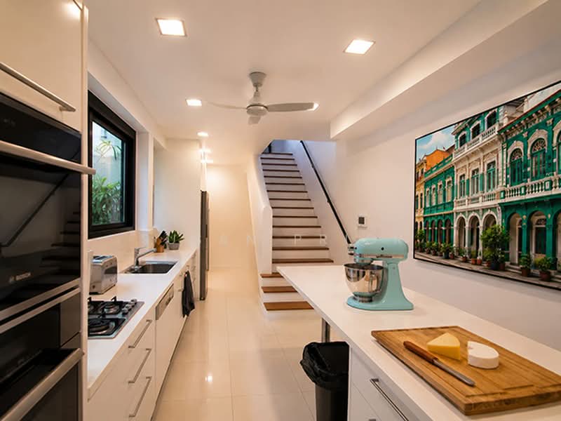 Emerald Hill Extravagant 6+1, Emerald Hill Road Conservation House, 6 Bedrooms, 4,800 sqft, Conservation House For Sale, by Susan Prior, 500176327 - Kitchen - PropertyGuru.com.sg
