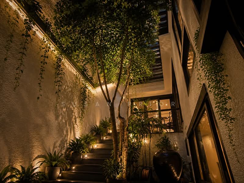 Emerald Hill Extravagant 6+1, Emerald Hill Road Conservation House, 6 Bedrooms, 4,800 sqft, Conservation House For Sale, by Susan Prior, 500176327 - Exterior - PropertyGuru.com.sg