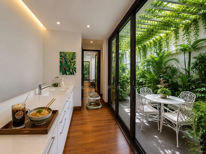 Emerald Hill Extravagant 6+1, Emerald Hill Road Conservation House, 6 Bedrooms, 4,800 sqft, Conservation House For Sale, by Susan Prior, 500176327 - PropertyGuru.com.sg