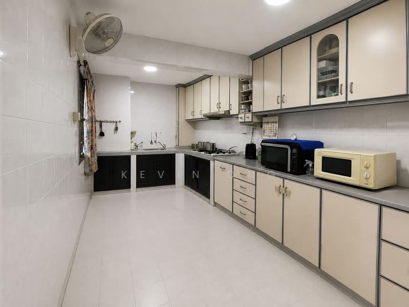 102 Jalan Dusun, 102 Jalan Dusun, 3 Bedrooms, 1,270 sqft, HDB Flat For Sale, by Kevin Ong, 500176345 - Kitchen - PropertyGuru.com.sg