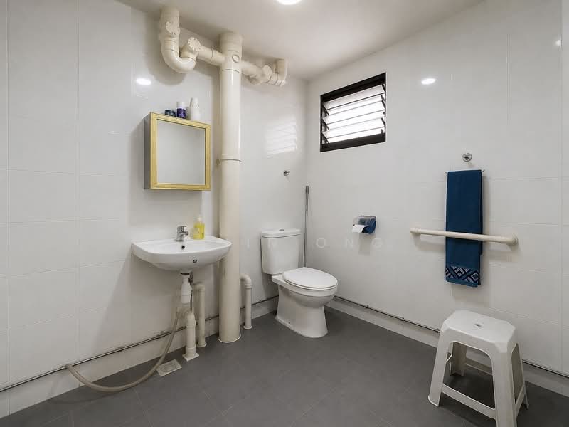 102 Jalan Dusun, 102 Jalan Dusun, 3 Bedrooms, 1,270 sqft, HDB Flat For Sale, by Kevin Ong, 500176345 - Bathroom 2 - PropertyGuru.com.sg