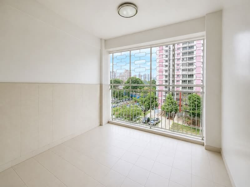 102 Jalan Dusun, 102 Jalan Dusun, 3 Bedrooms, 1,270 sqft, HDB Flat For Sale, by Kevin Ong, 500176345 - Balcony - PropertyGuru.com.sg