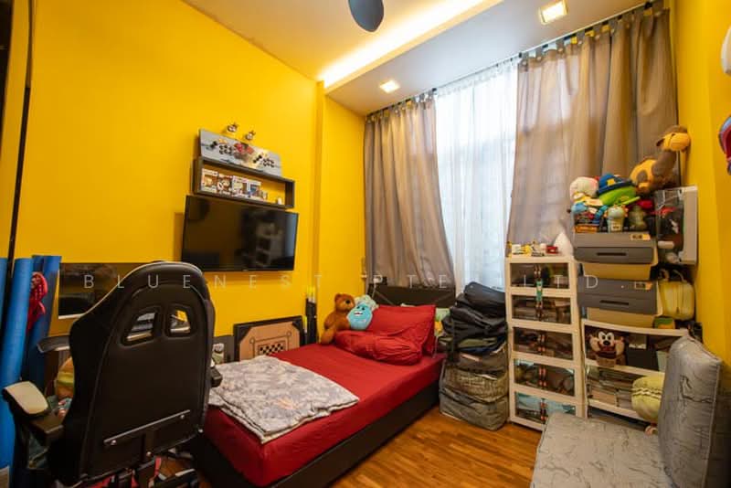 The Lakeshore, 33 Jurong West Street 41, 3 Bedrooms, 1,195 sqft, Condominium For Sale, by KENNETH CHUA, 500176346 - Bedroom - PropertyGuru.com.sg