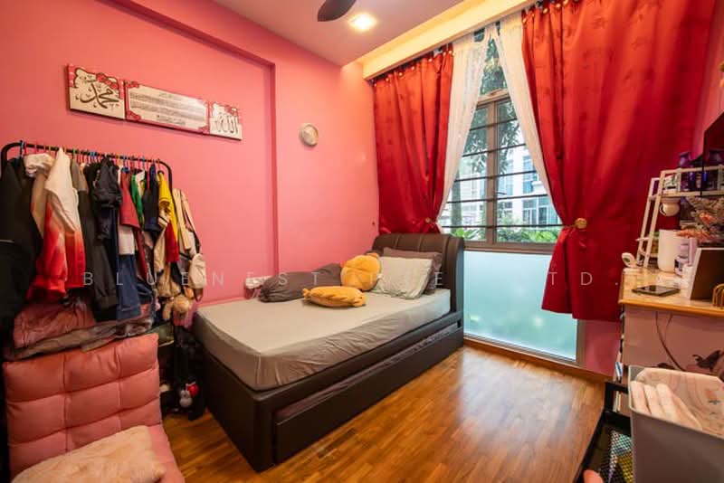 The Lakeshore, 33 Jurong West Street 41, 3 Bedrooms, 1,195 sqft, Condominium For Sale, by KENNETH CHUA, 500176346 - Bedroom - PropertyGuru.com.sg
