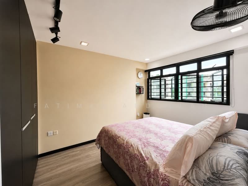 635B Senja Road, 635B Senja Road, 3 Bedrooms, 991 sqft, HDB Flat For Sale, by FATIMAH ABDULLAH, 500176352 - Master Bedroom - PropertyGuru.com.sg