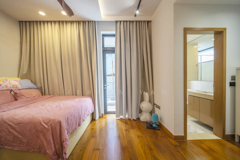 Luxus Hills, 65 Luxus Hill Drive, 5 Bedrooms, 3,600 sqft, Terraced House For Sale, by Jerlyn Yan, 500176353 - Bedroom - PropertyGuru.com.sg