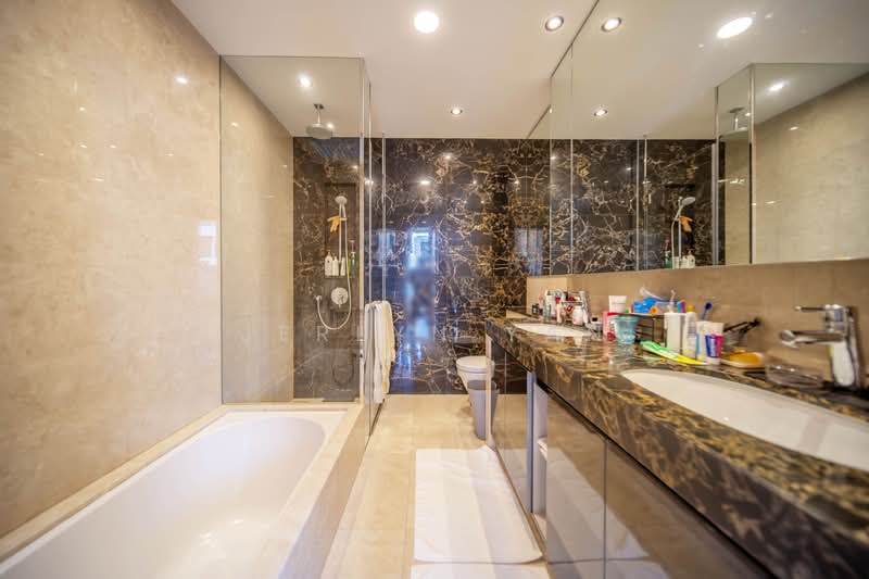 Luxus Hills, 65 Luxus Hill Drive, 5 Bedrooms, 3,600 sqft, Terraced House For Sale, by Jerlyn Yan, 500176353 - Bathroom - PropertyGuru.com.sg