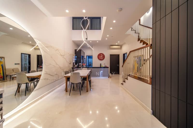 Luxus Hills, 65 Luxus Hill Drive, 5 Bedrooms, 3,600 sqft, Terraced House For Sale, by Jerlyn Yan, 500176353 - Dining Room - PropertyGuru.com.sg