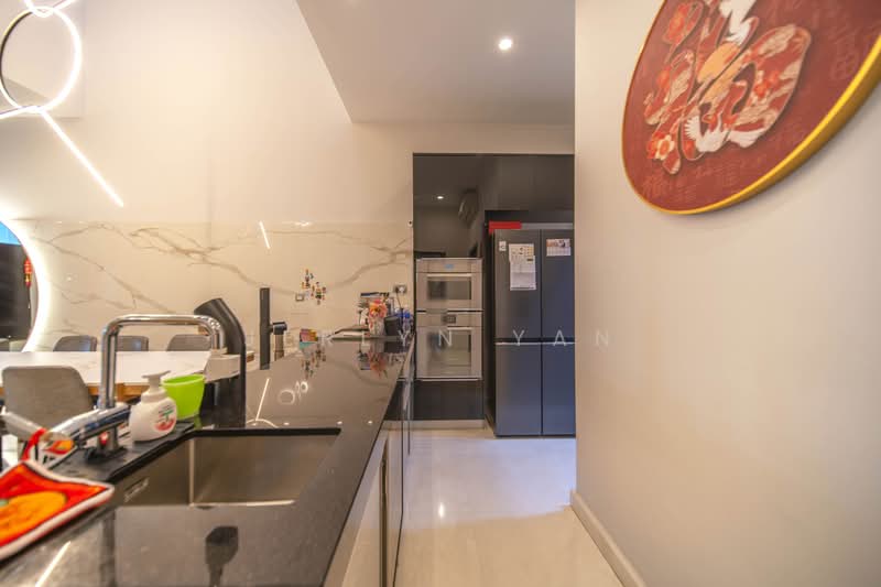 Luxus Hills, 65 Luxus Hill Drive, 5 Bedrooms, 3,600 sqft, Terraced House For Sale, by Jerlyn Yan, 500176353 - Kitchen - PropertyGuru.com.sg