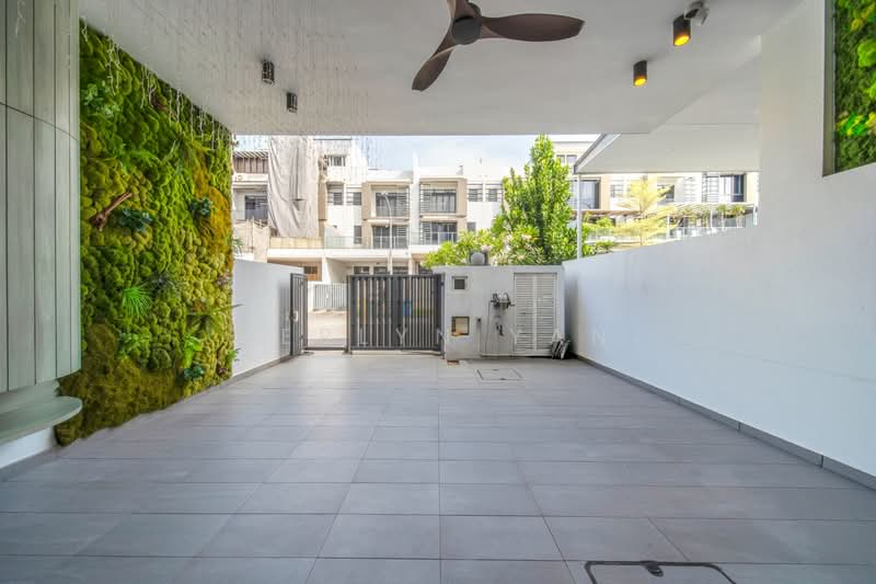 Luxus Hills, 65 Luxus Hill Drive, 5 Bedrooms, 3,600 sqft, Terraced House For Sale, by Jerlyn Yan, 500176353 - Car Porch - PropertyGuru.com.sg