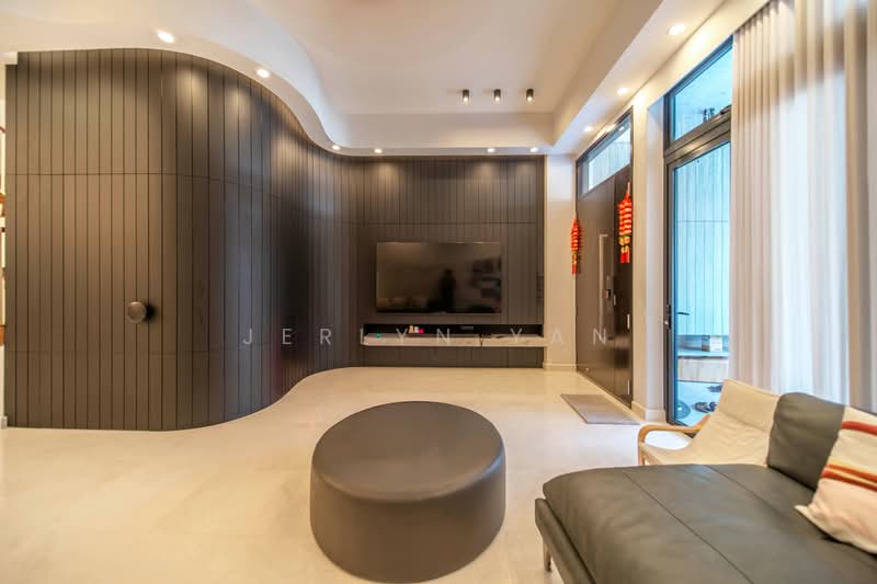 Luxus Hills, 65 Luxus Hill Drive, 5 Bedrooms, 3,600 sqft, Terraced House For Sale, by Jerlyn Yan, 500176353 - Living Room - PropertyGuru.com.sg