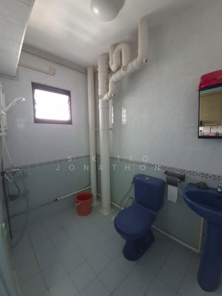 302D Anchorvale Link, 302D Anchorvale Link, 4 Bedrooms, 1,400 sqft, HDB Flat For Sale, by S K Teo Jonathon, 500176363 - Bathroom - PropertyGuru.com.sg