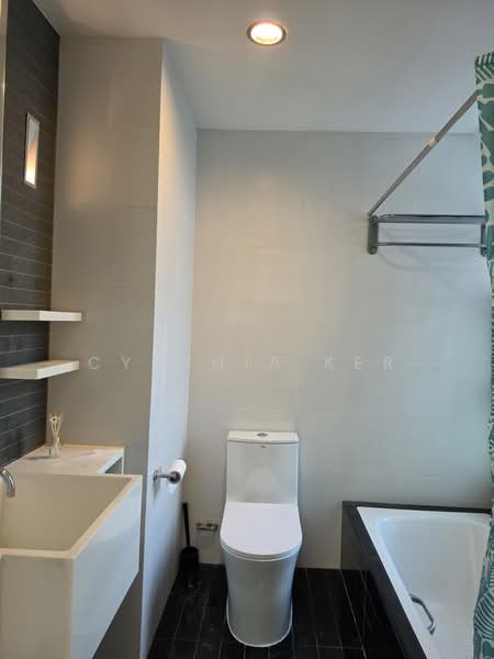 Park Infinia at Wee Nam, 2 Lincoln Road, 2 Bedrooms, 893 sqft, Condominium For Sale, by Cynthia Ker, 500176365 - Bathroom - PropertyGuru.com.sg