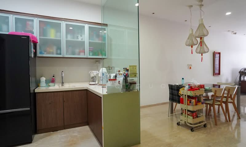 Penaga Place | Spacious 7-Bedroom Landed Home Near Sembawang Park & Beach, Penaga Place, 7 Bedrooms, 4,300 sqft, Terraced House For Sale, by Peric Guo, 500176367 - Kitchen - PropertyGuru.com.sg
